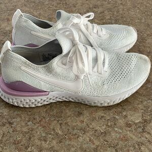 Nike Epic React Flyknit 2 size 7 white/pink
